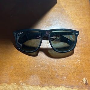 Black Ray Bans